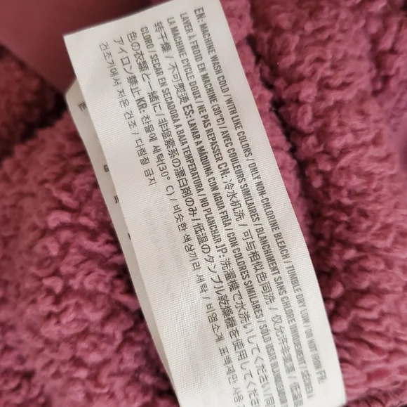 A&FITCH | Women's purple chevron color block faux-fur pullover sweater. Size M. - Picture 6 of 6